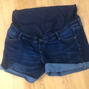 Thyme maternity denim short